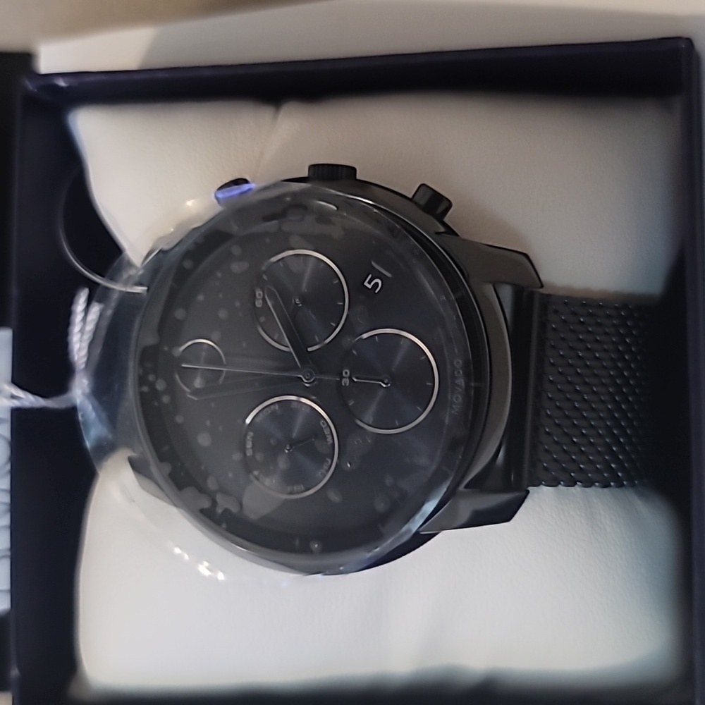 NWT!! Movado Bold Watch - Picture 4 of 9